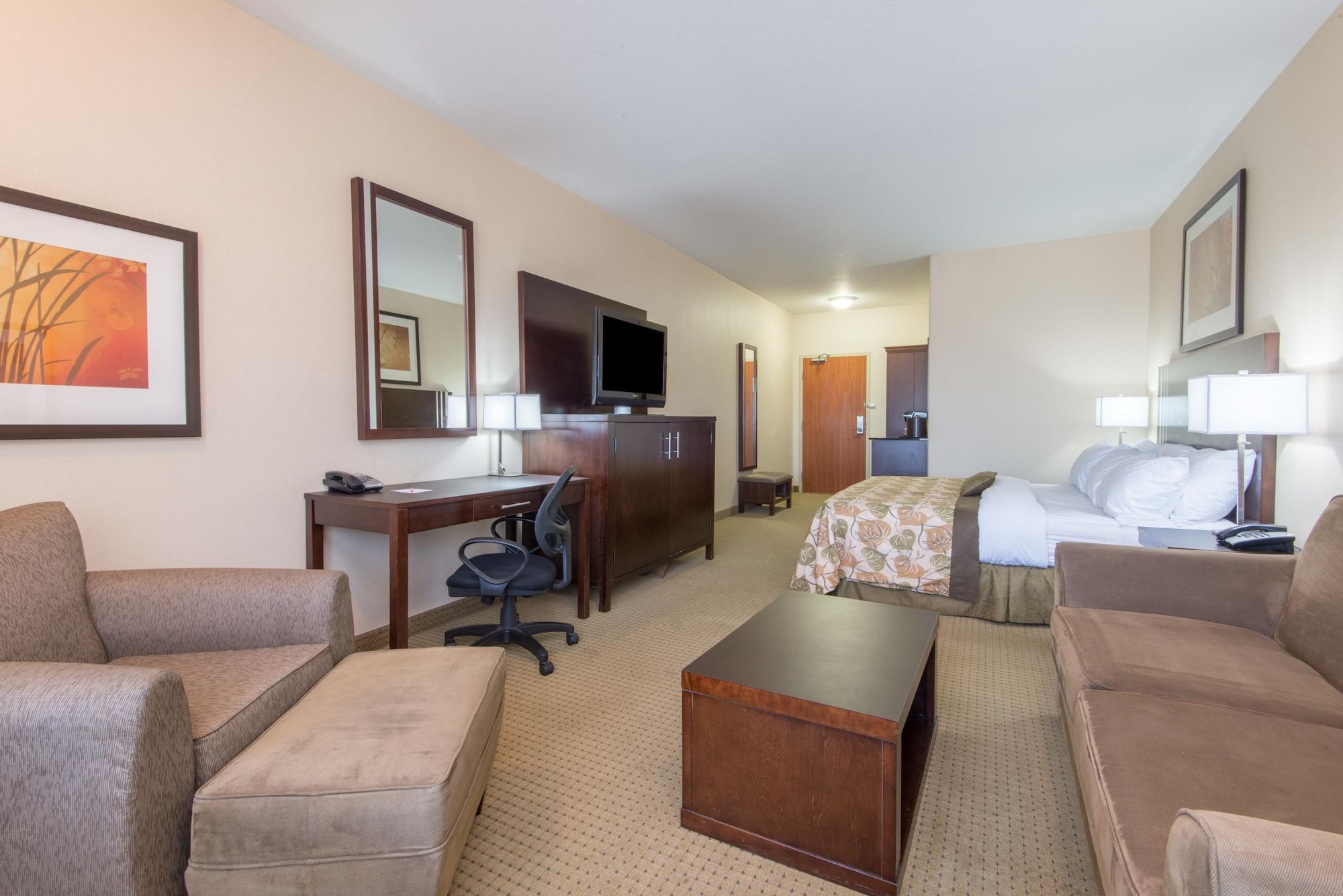 Ramada By Wyndham Lac La Biche Exterior photo
