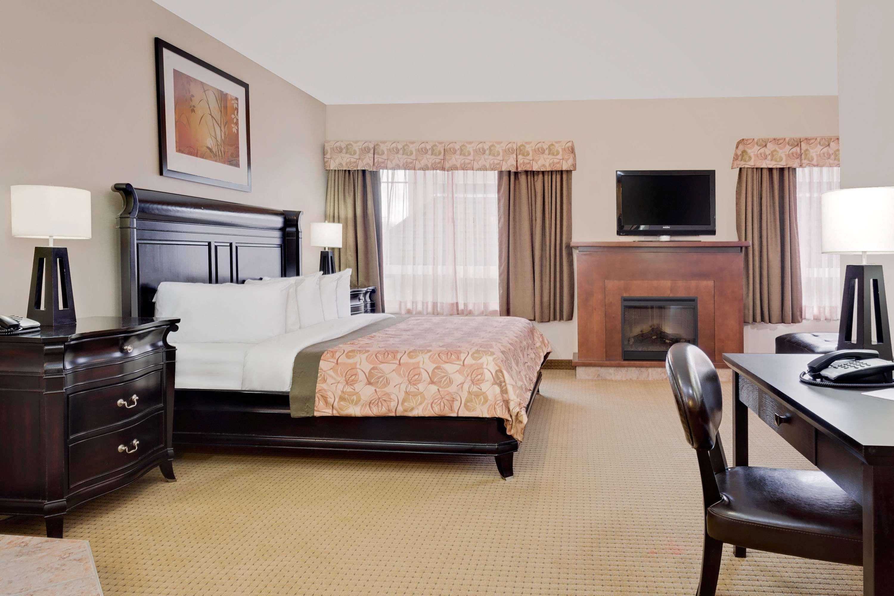 Ramada By Wyndham Lac La Biche Exterior photo